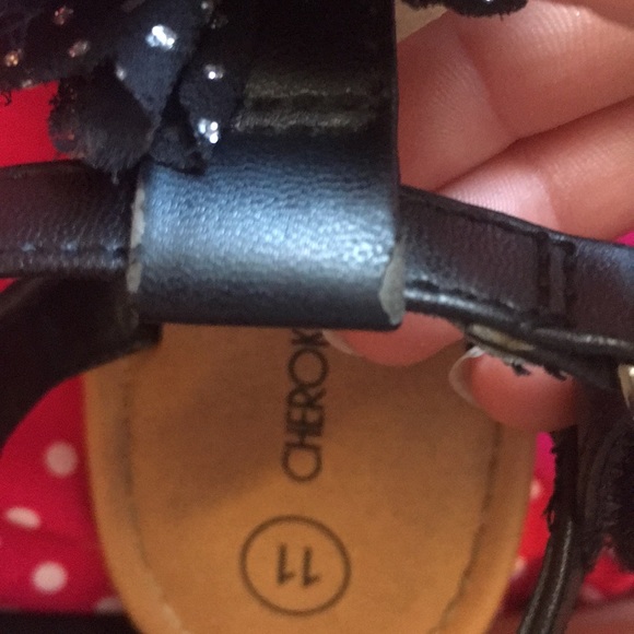 Cute girly strapped Sandals - Picture 2 of 8